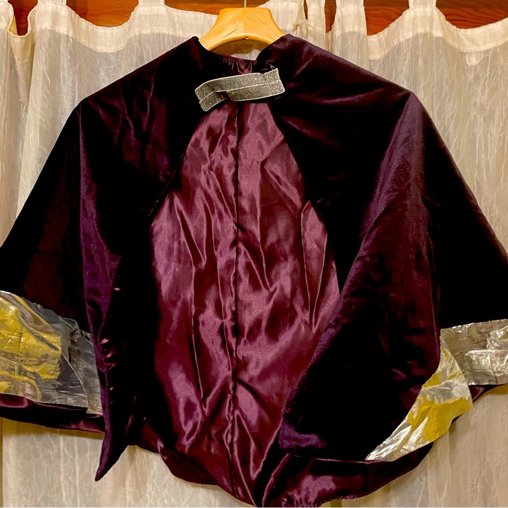 Kid/adult purple velvet cape, 23 in radius, great child gift